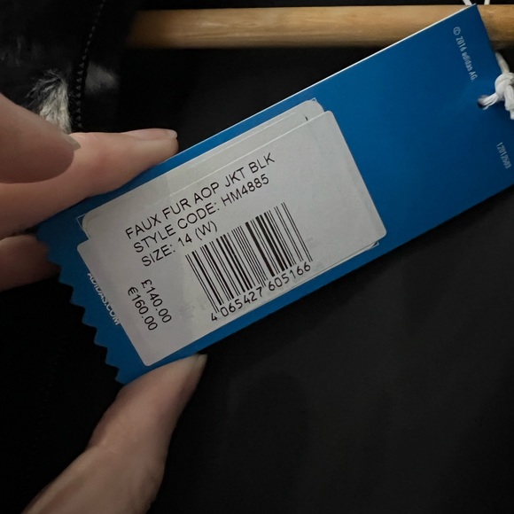 Adidas Originals Woman’s Fur Coat - Picture 5 of 7